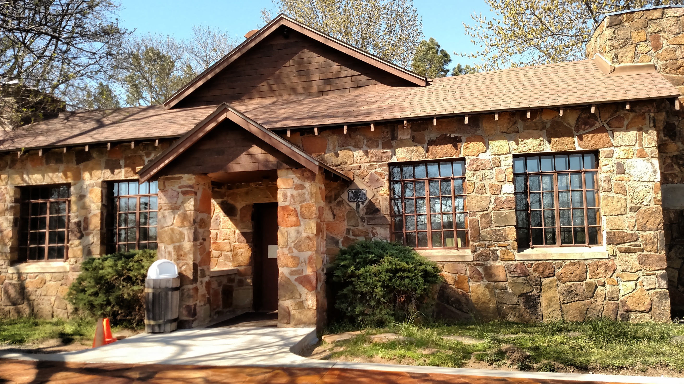 A building with windows and a door.