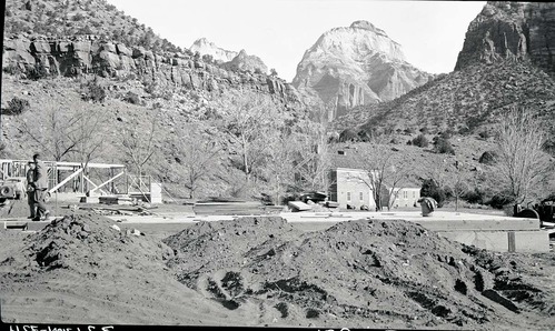 Construction, residence Building 14, Oak Creek.