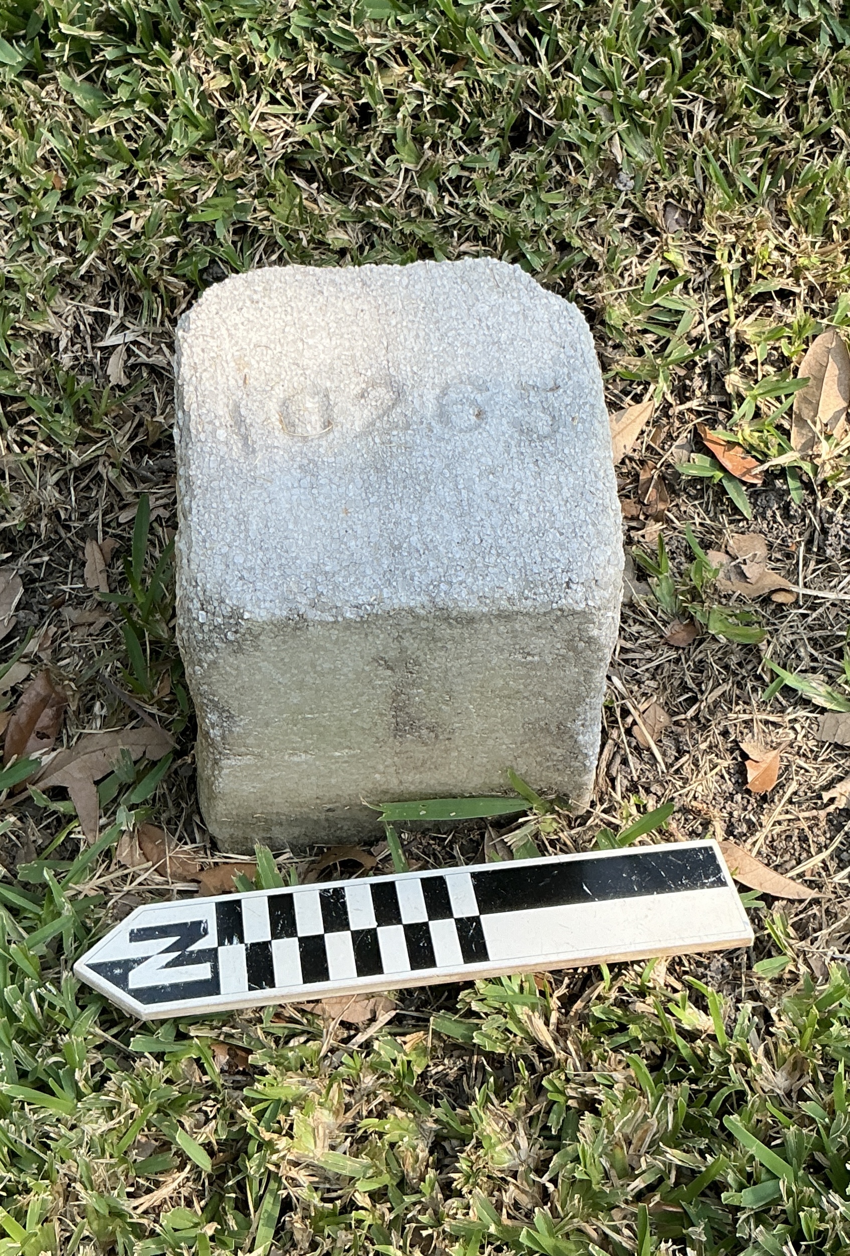 Extra image of flat marble marker