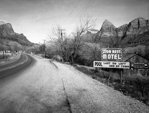 Roadside signs in Springdale, Zion Rest Motel.