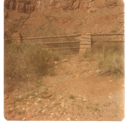 Fence construction at the South Entrance.