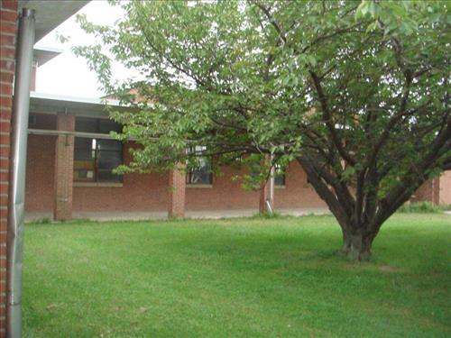 Deteriorated buildings 129, 130, 131, 132 at Floyd Bennett Field, Gateway NRA in 2013