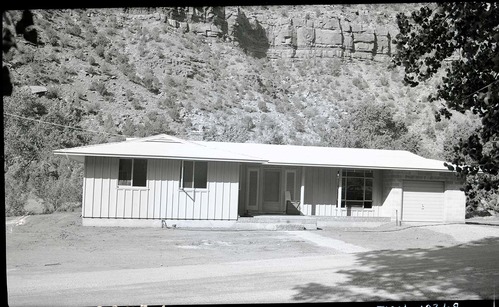 Oak Creek residence Building 14, front view.