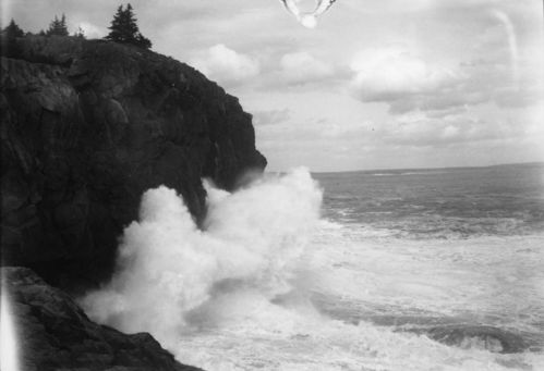 Surf at Great Head ; (First Series) ; Sept 17, 1932 ; Only Found 3 of 4 in Series - [a,c,d]