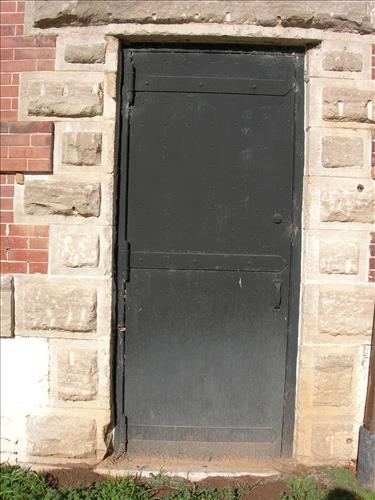 Repaint Metal Surfaces Project - Fort Smith National Historic Site 2012