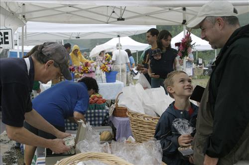 Countryside Farmers' Market vendors 3