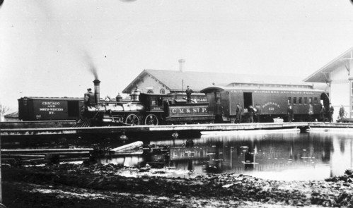 Chicago, Milwaukee & St. Paul no. 0333 [4-4-0]