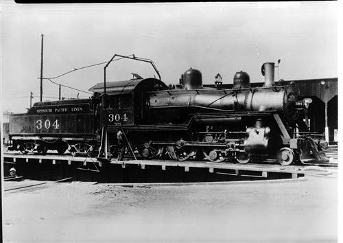 011/001.495--Missouri Pacific Railroad Locomotives