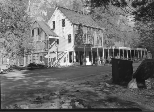 Dismantling Old Sentinel Hotel.