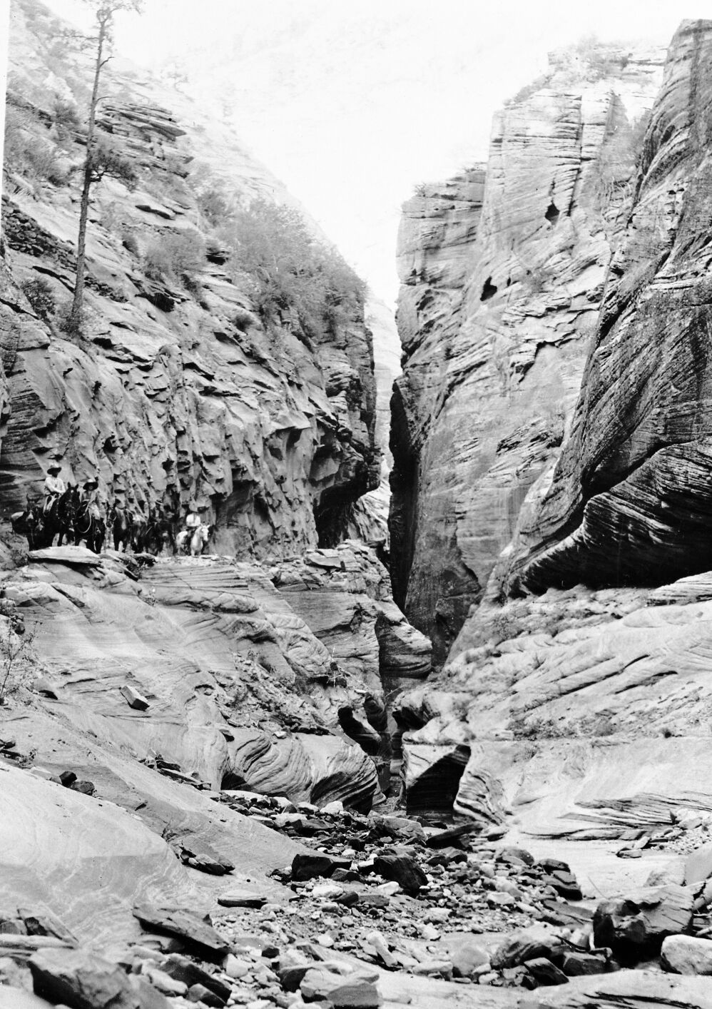 Horseback party riding through Echo Canyon, September 12, 1929.