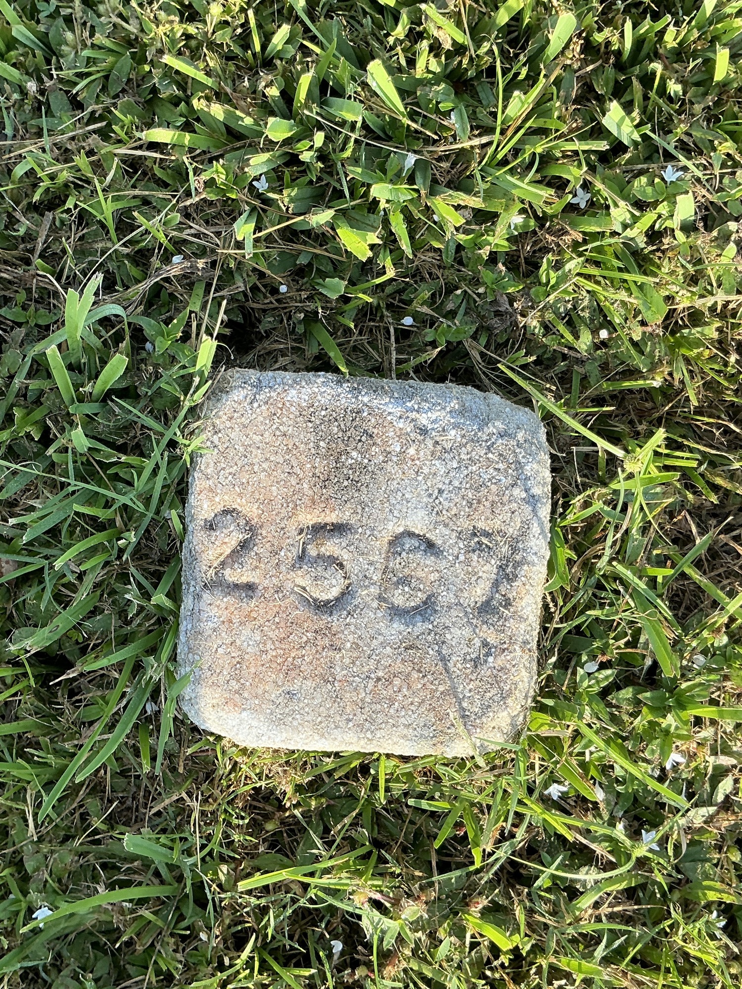 Top of flat marble marker