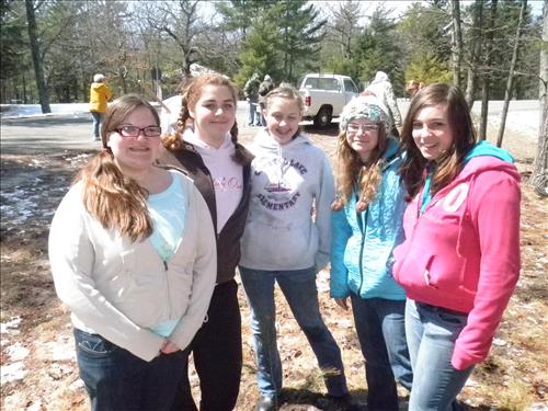 SLBE Benzie Central Earth Day 2011 Students Planting Trees
