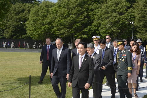 Korean Ambassador entrance to dedication