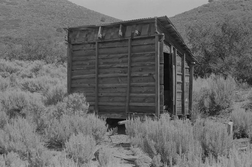 Building structures in Hop Valley.