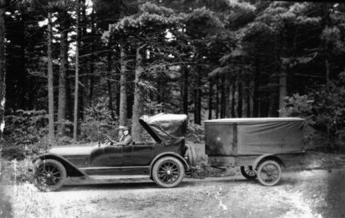 Roshanara in Automobile with Trailer Aug 11, 1922