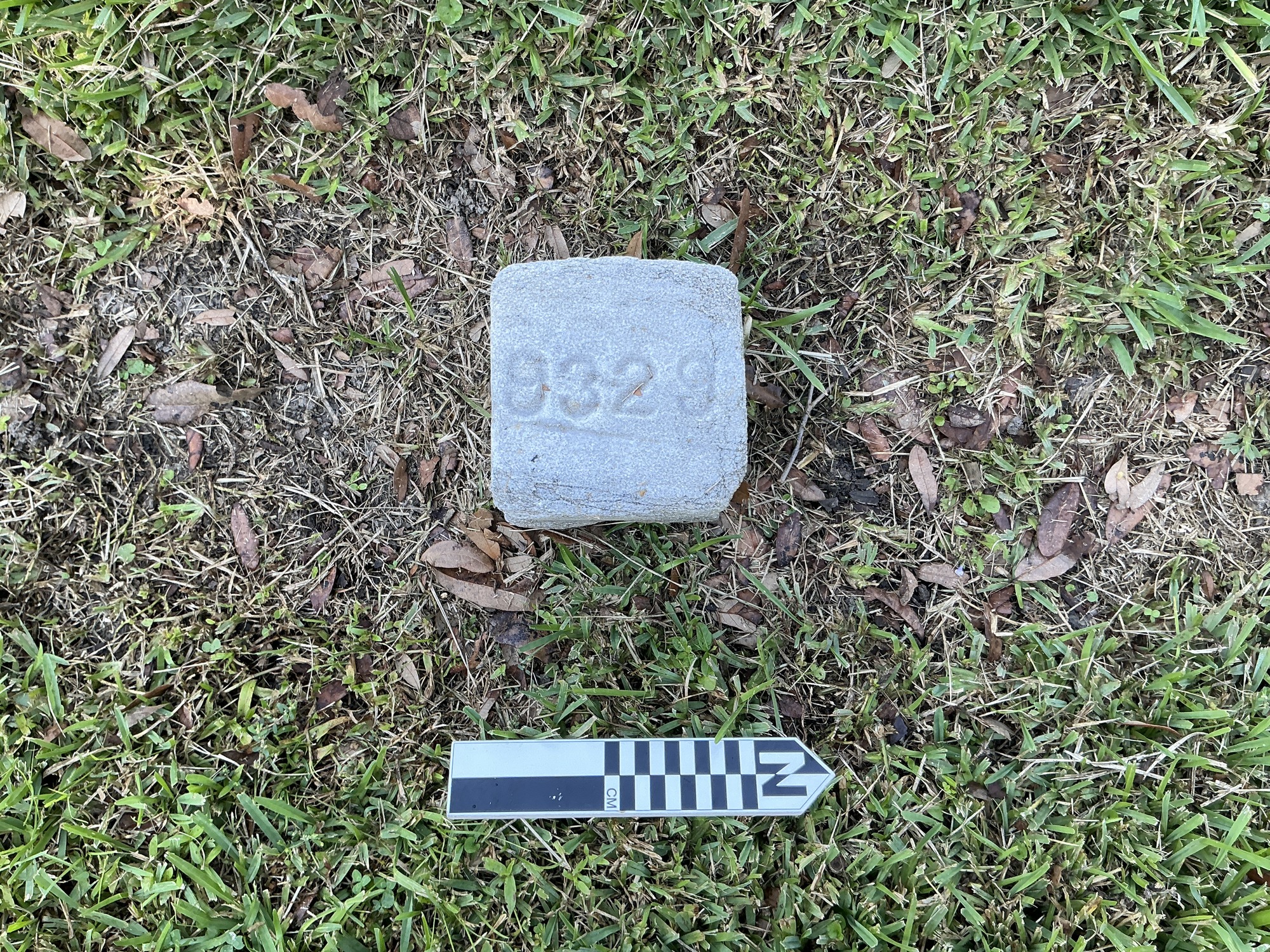 Extra image of flat marble marker