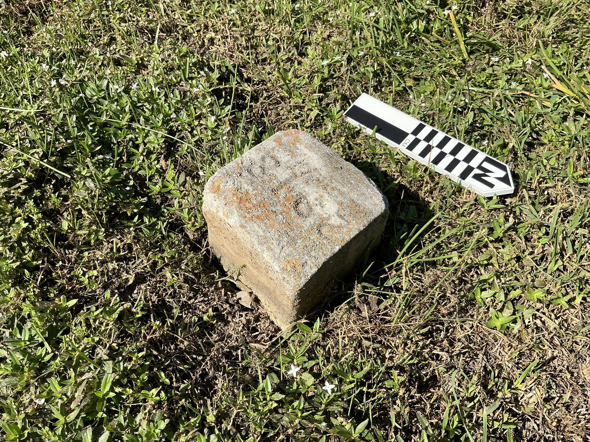 Extra image of flat marble marker