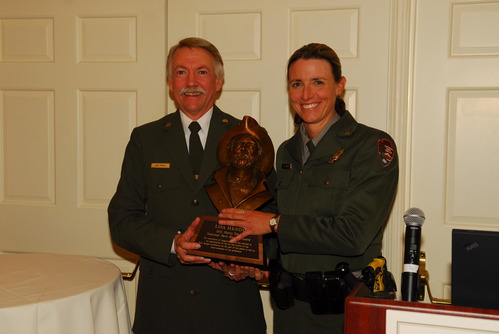 YOUNT_HARTZOG_2011 Hendy0093