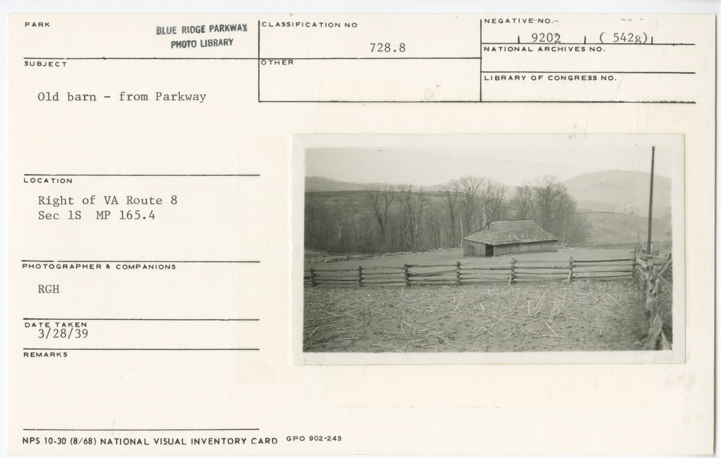 Old barn from Parkway right of VA Route 8