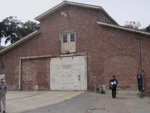 Presidio Building 662 exterior photos, 6 Sept 2012