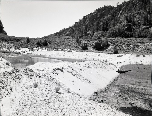 Water use in Hop Valley: irrigation, improper land use, and overgrazing to refute water diversion rights claim under grazing permit.