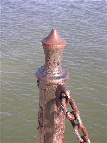 Promenade seawall at Castillo de San Marcos National Monument in January 2008