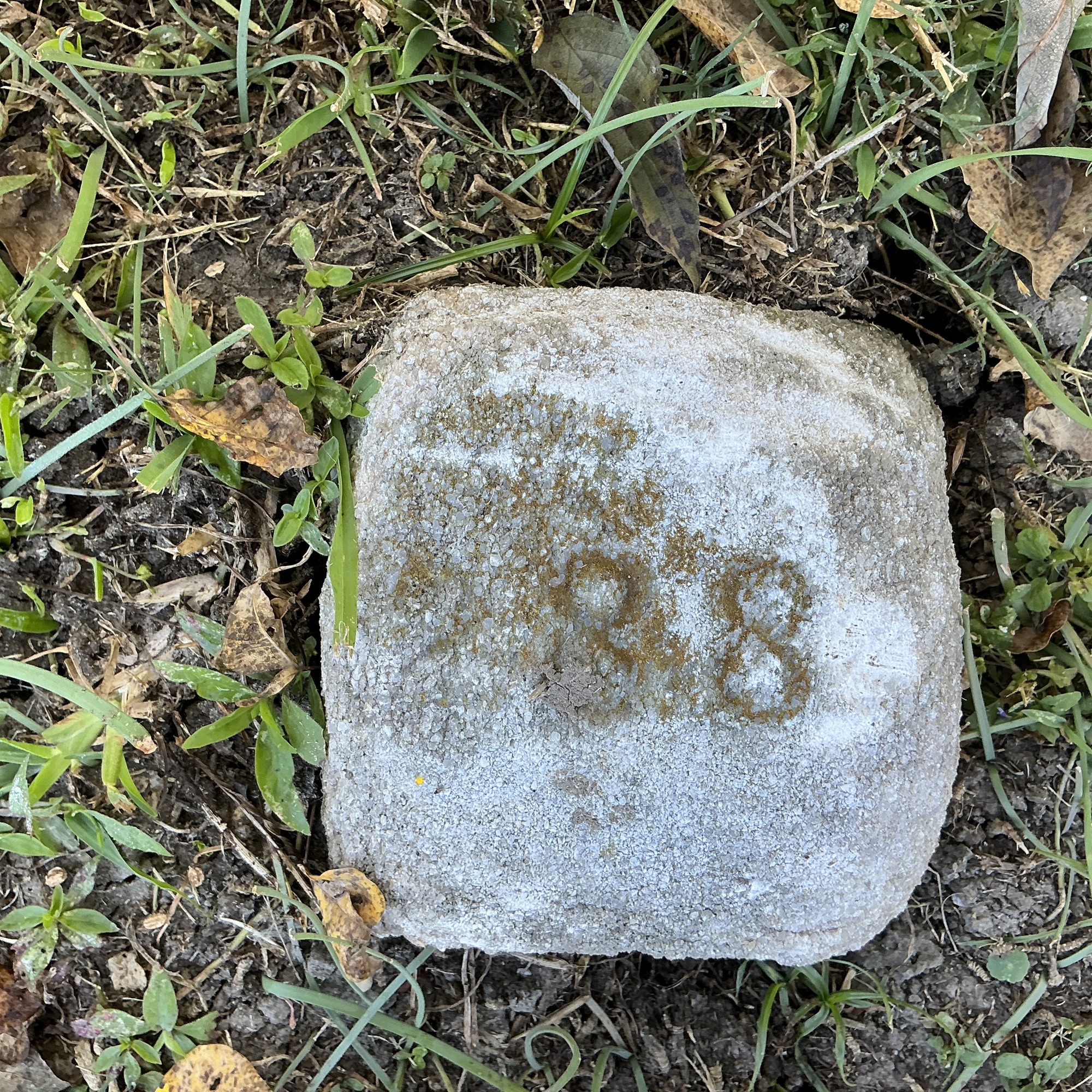 Top of flat marble marker