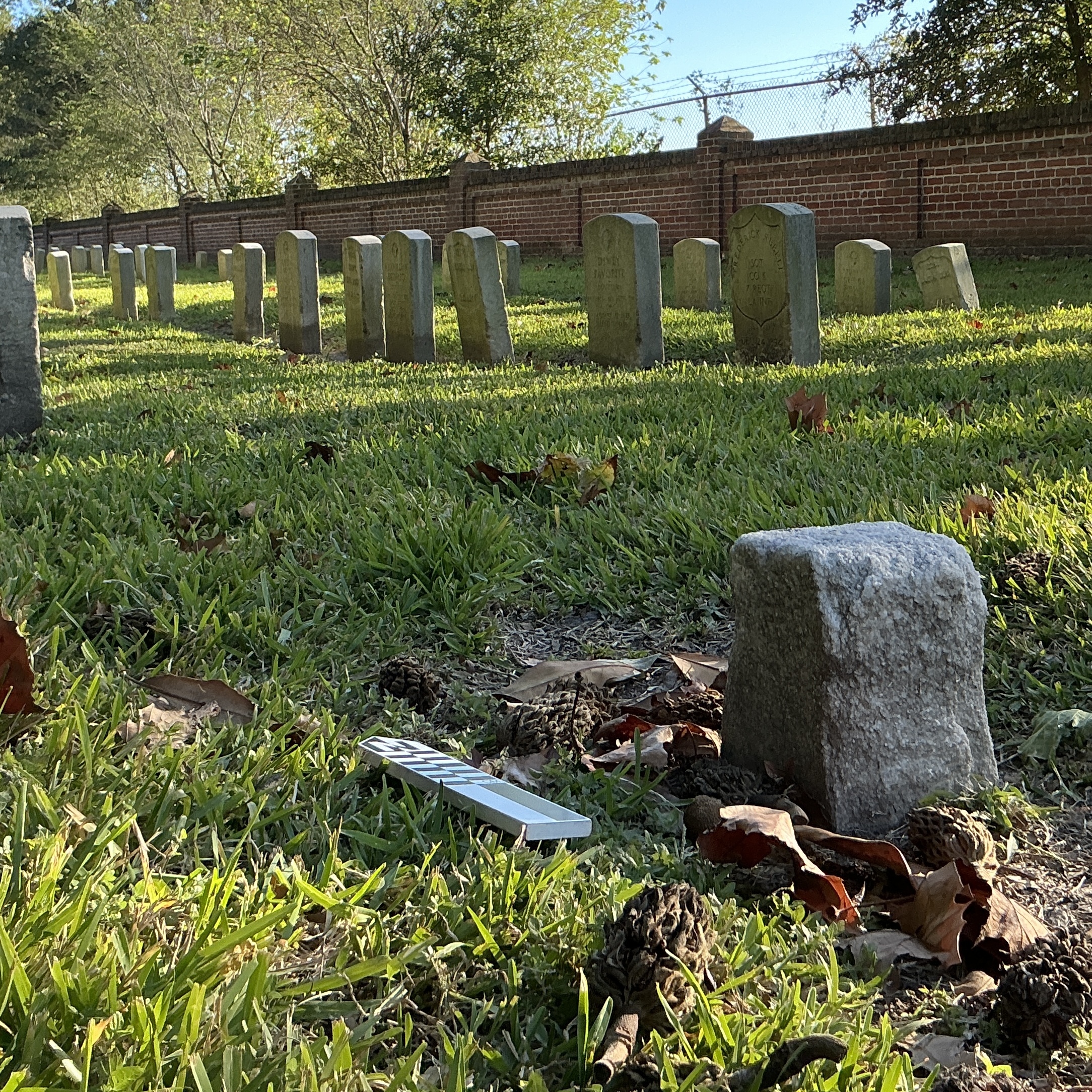 Extra image of flat marble marker