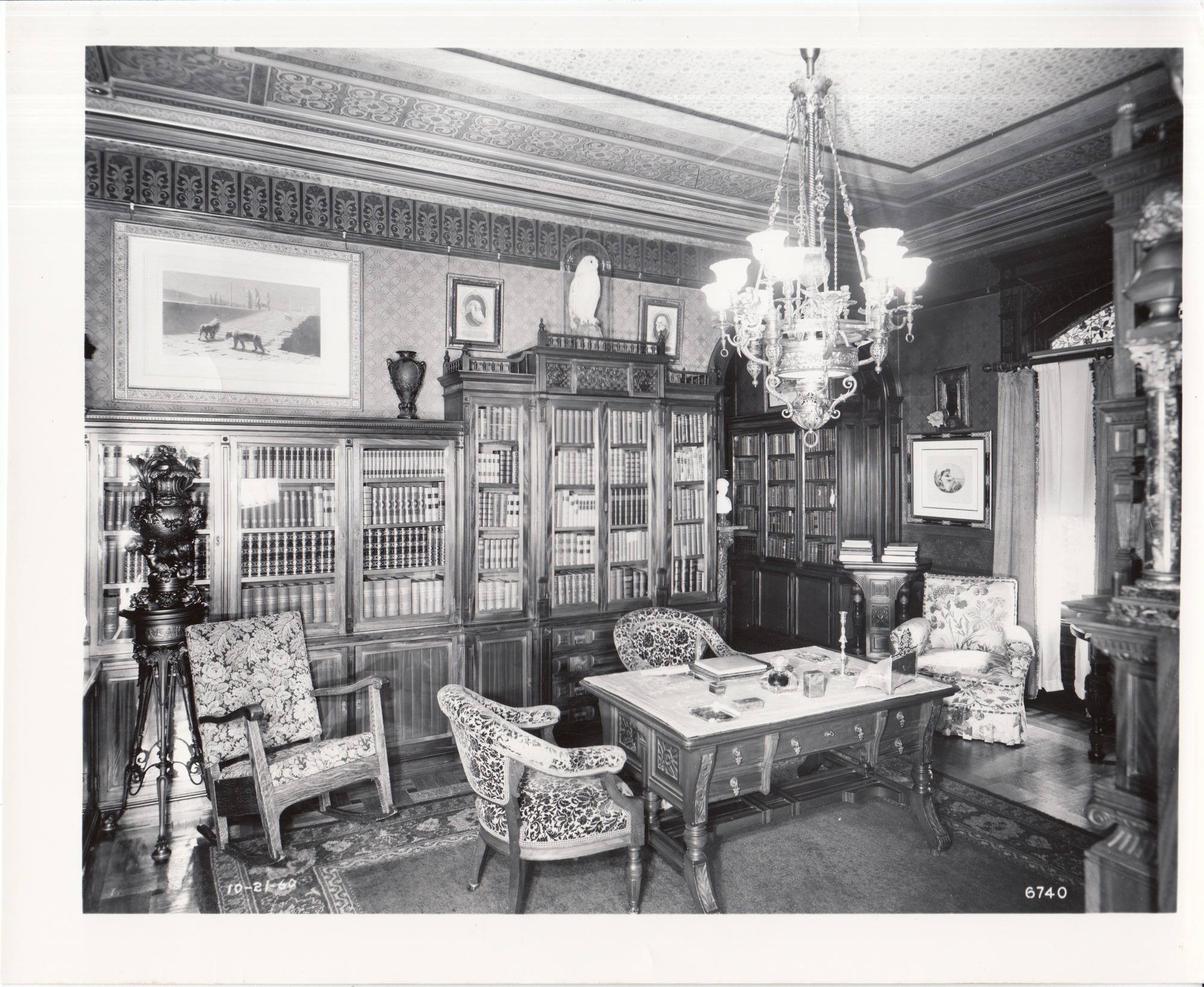 Glenmont, interior, first floor, Pedder Library facing northeast.
