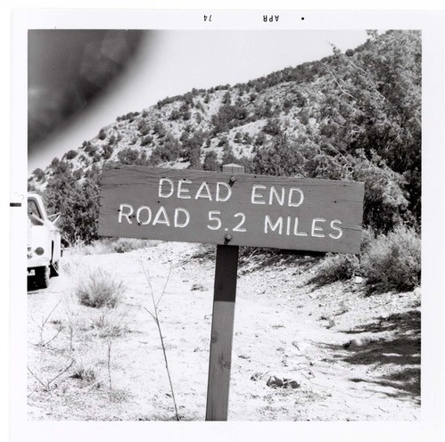 Dead End Road 5.2 Miles' in Kolob Canyon.
