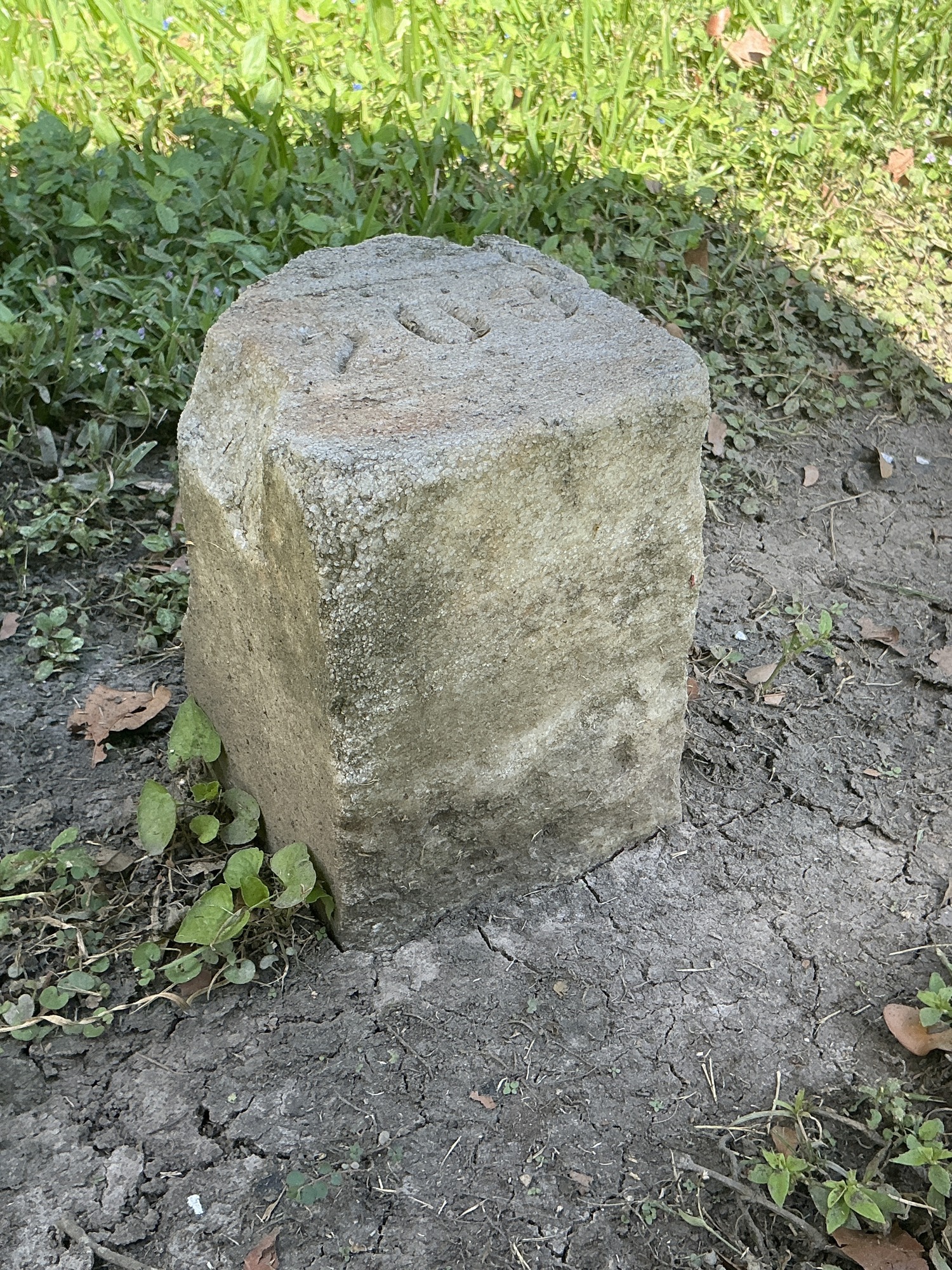 Extra image of flat marble marker