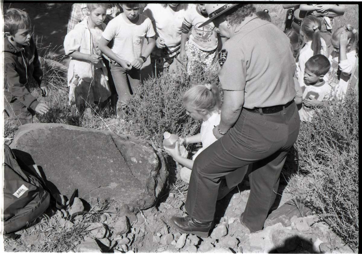 BW Photos of Junior Ranger Activities in Zion.