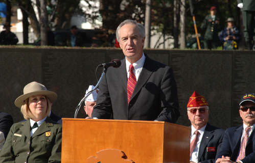 DOI_6840.jpg email low res images