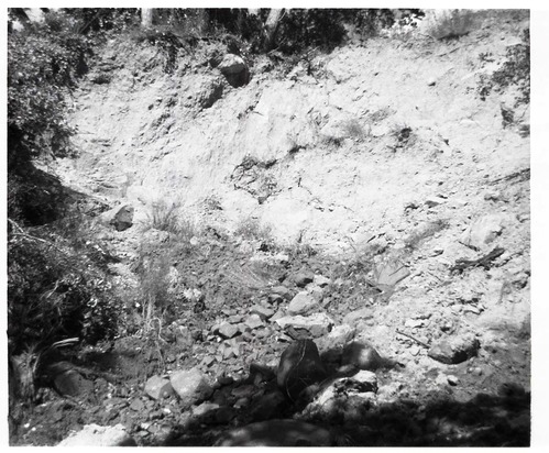 BW photo of a rock slide at the gateway to the narrows.