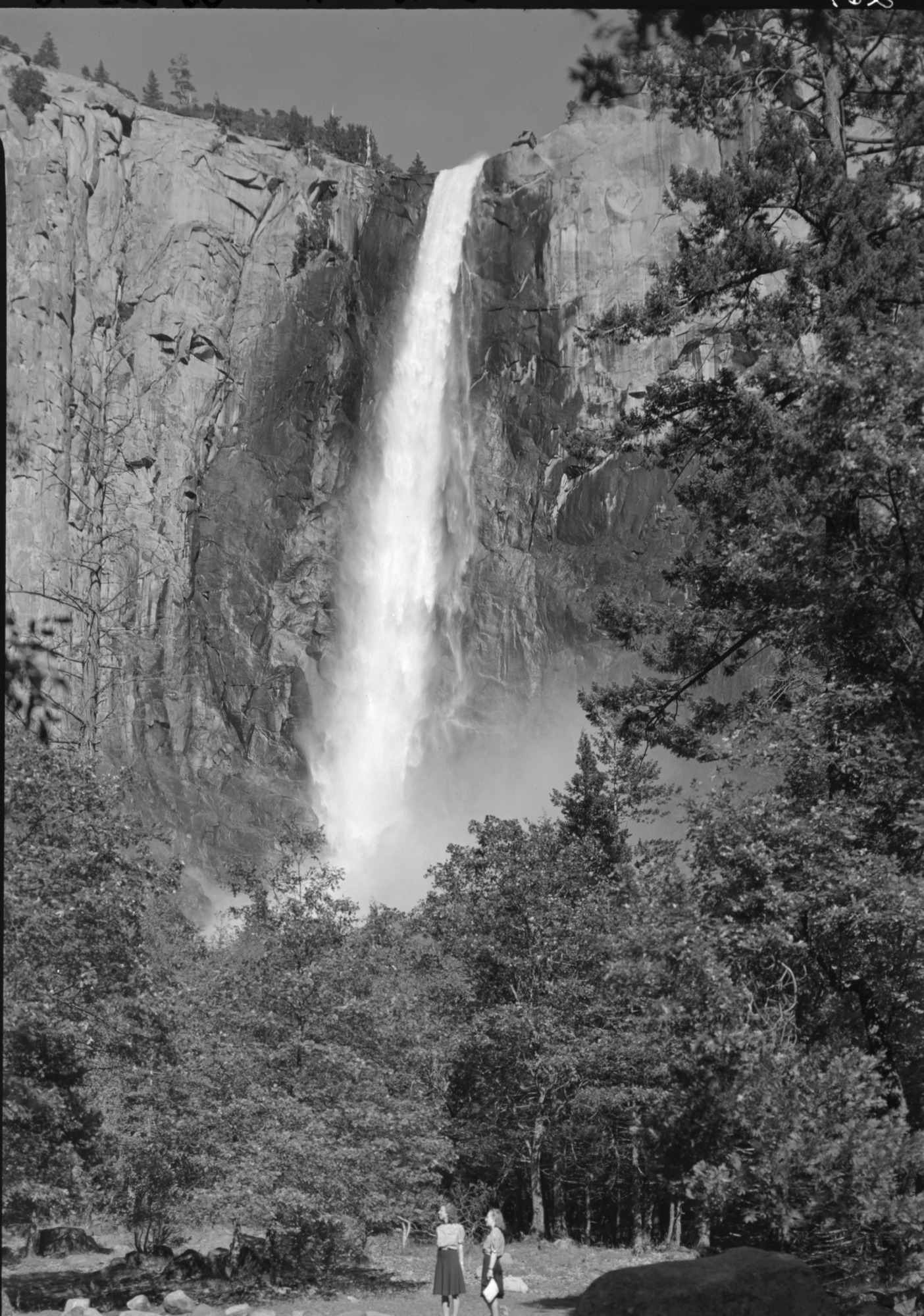 Copy Neg: October 1993, Brian Grogan. Bridalveil Fall with visitors.