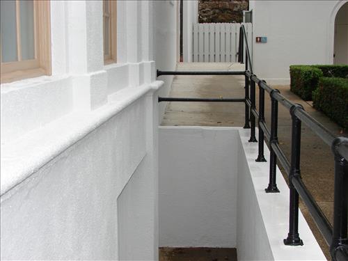 Paint the Quapaw Bathhouse at Hot Springs National Park in August 2009