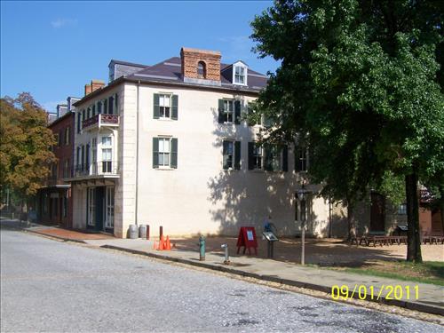 2011 Earthquake Damage to Stucco on Park Historic Building #34