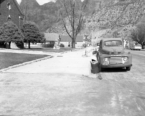 Irrigation ditches and walks for tort claim against government.