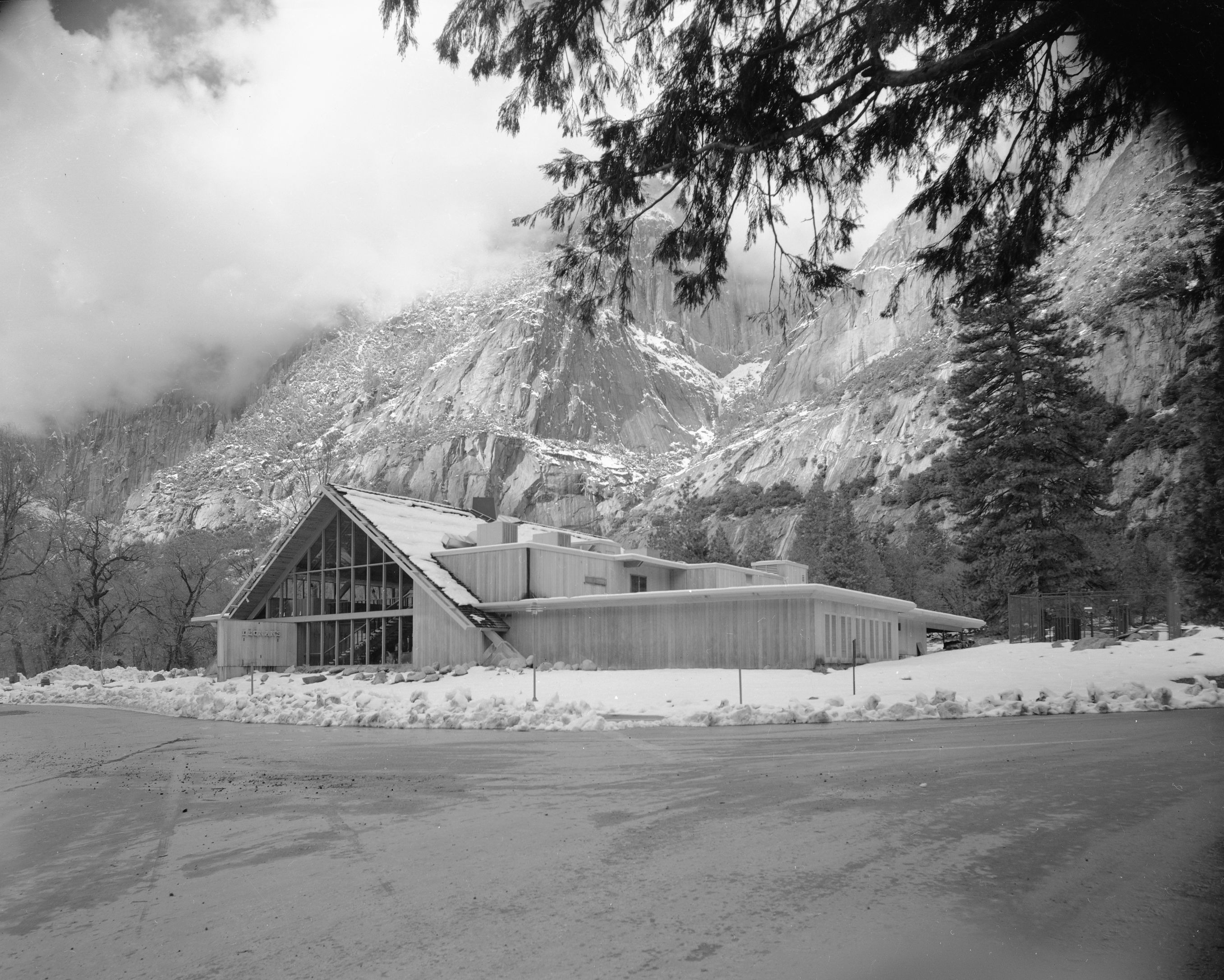 Subject: Degnan's Restaurant. extra negs (duples [?]) + Degnan's Dorm. Kat