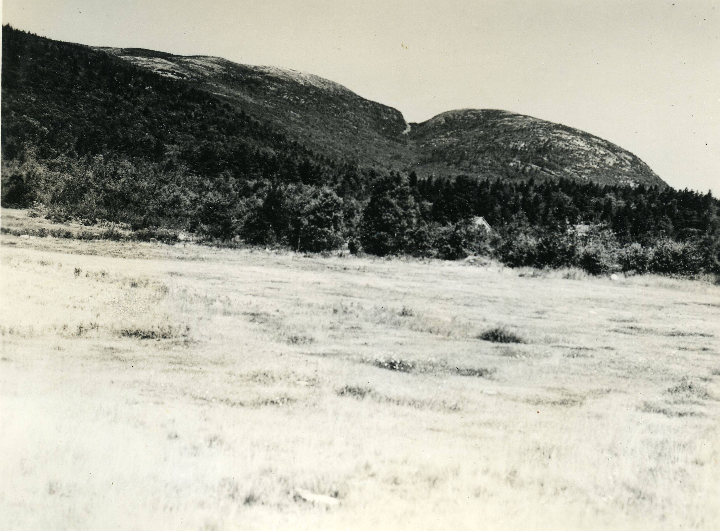 GORGE BETWEEN CADILLAC AND FLYING SQUADRON