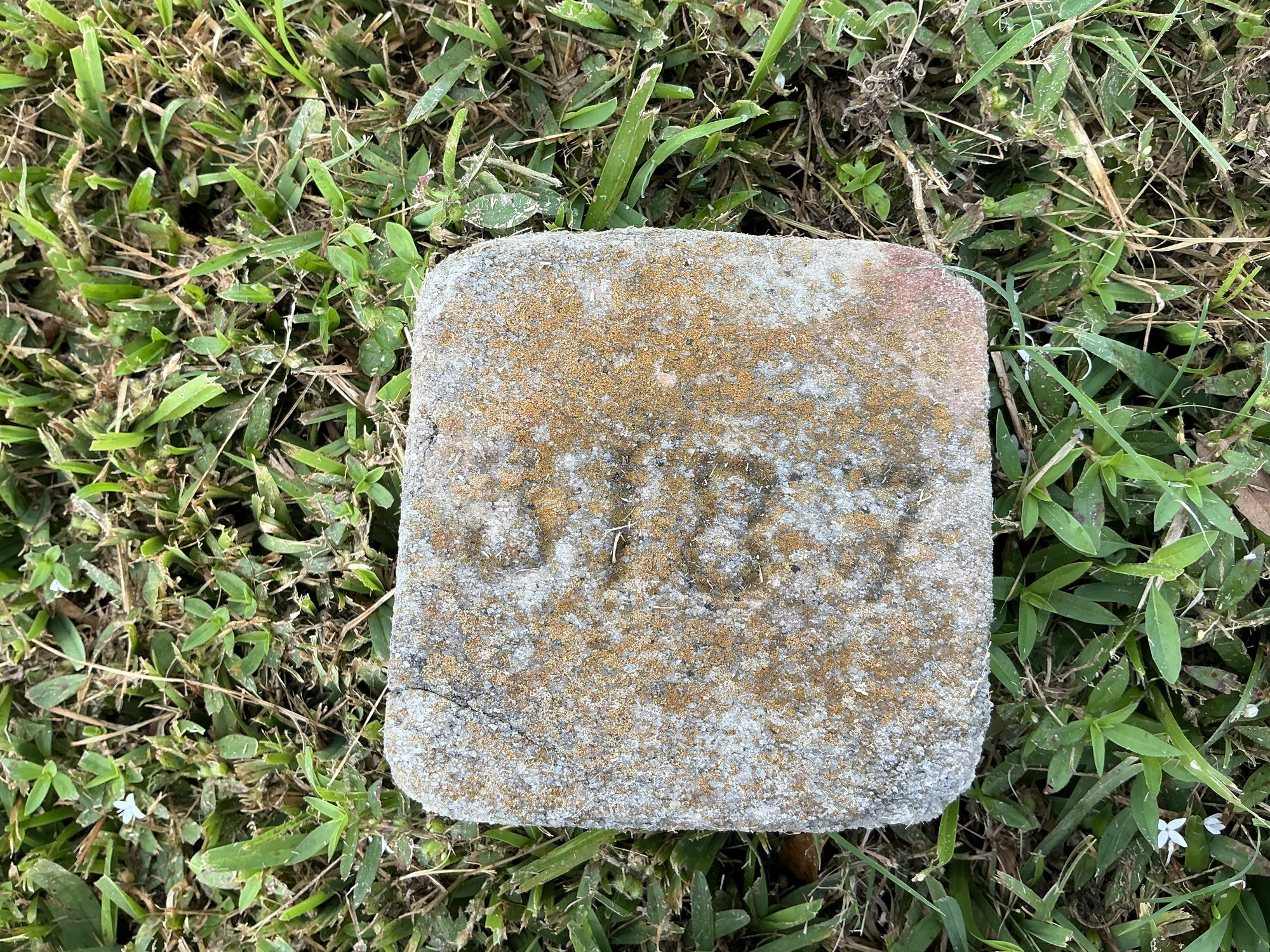 Top of flat marble marker