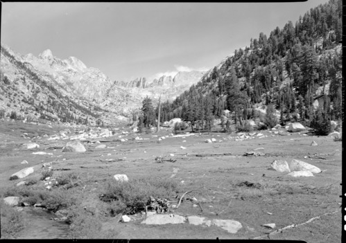 Looking to Sawtooth Range. Finger Peak on left.