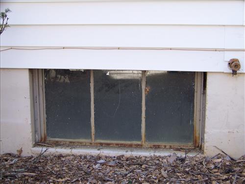 Installation of windows at the Headquarters building at Prince William Forest Park in April 2008