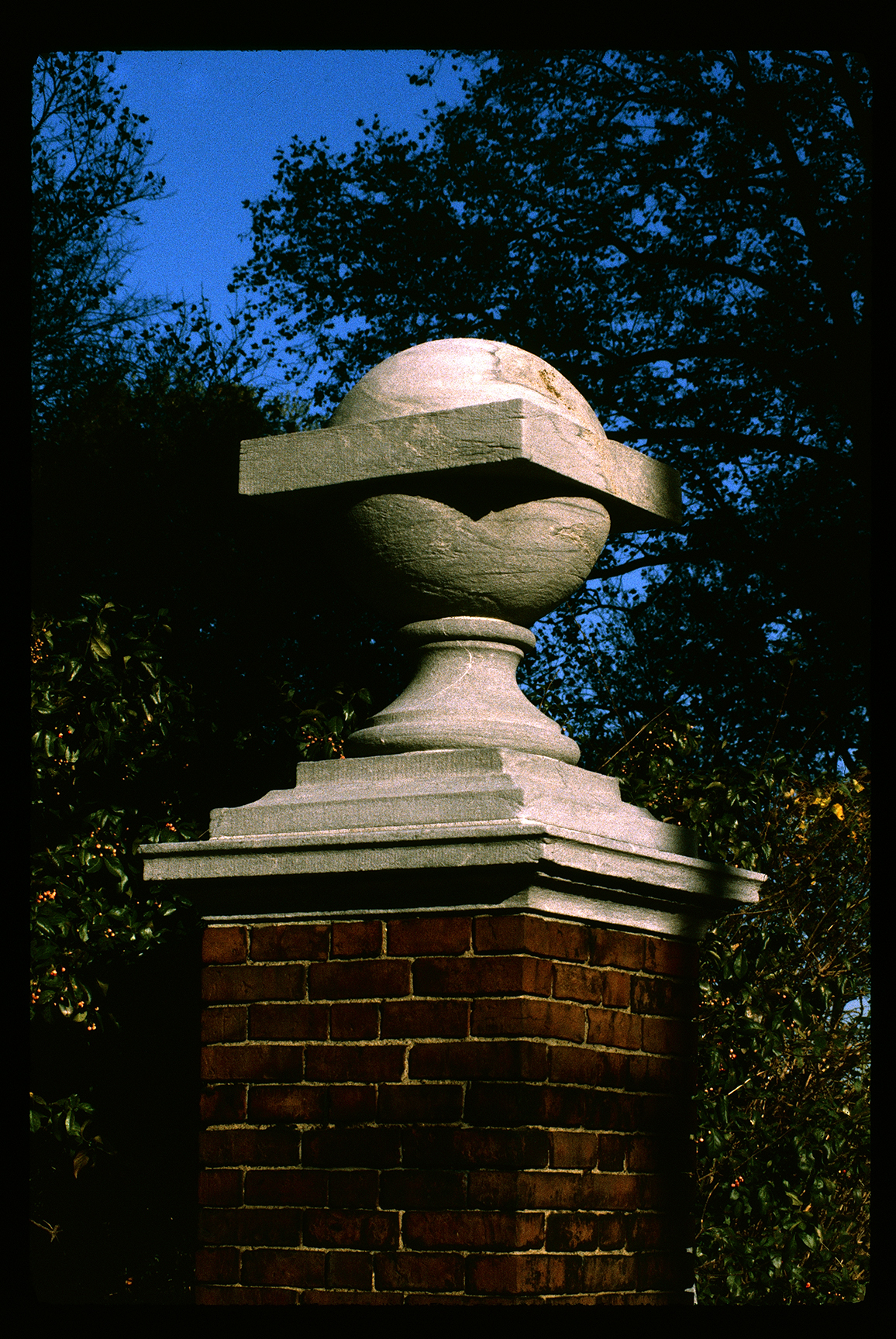 Pier capitol, Independence Hall on Walnut St.