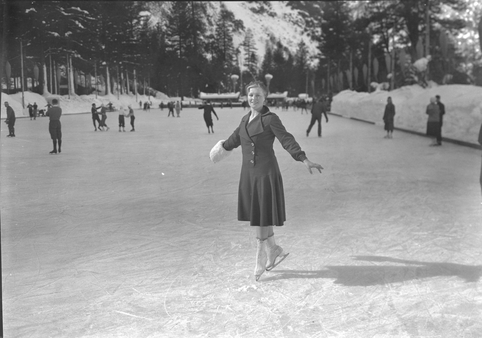 Patricia Prinz, Los Angeles figure skater.