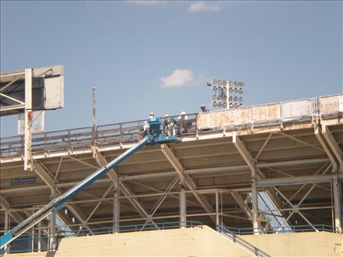 Repainting Fitzgerald tennis stadium light poles and railings - 05-05-10