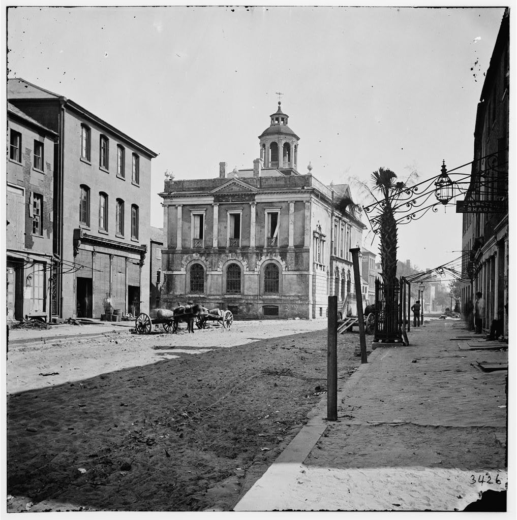 Street view of the Custom House in Charleston, South Carolina