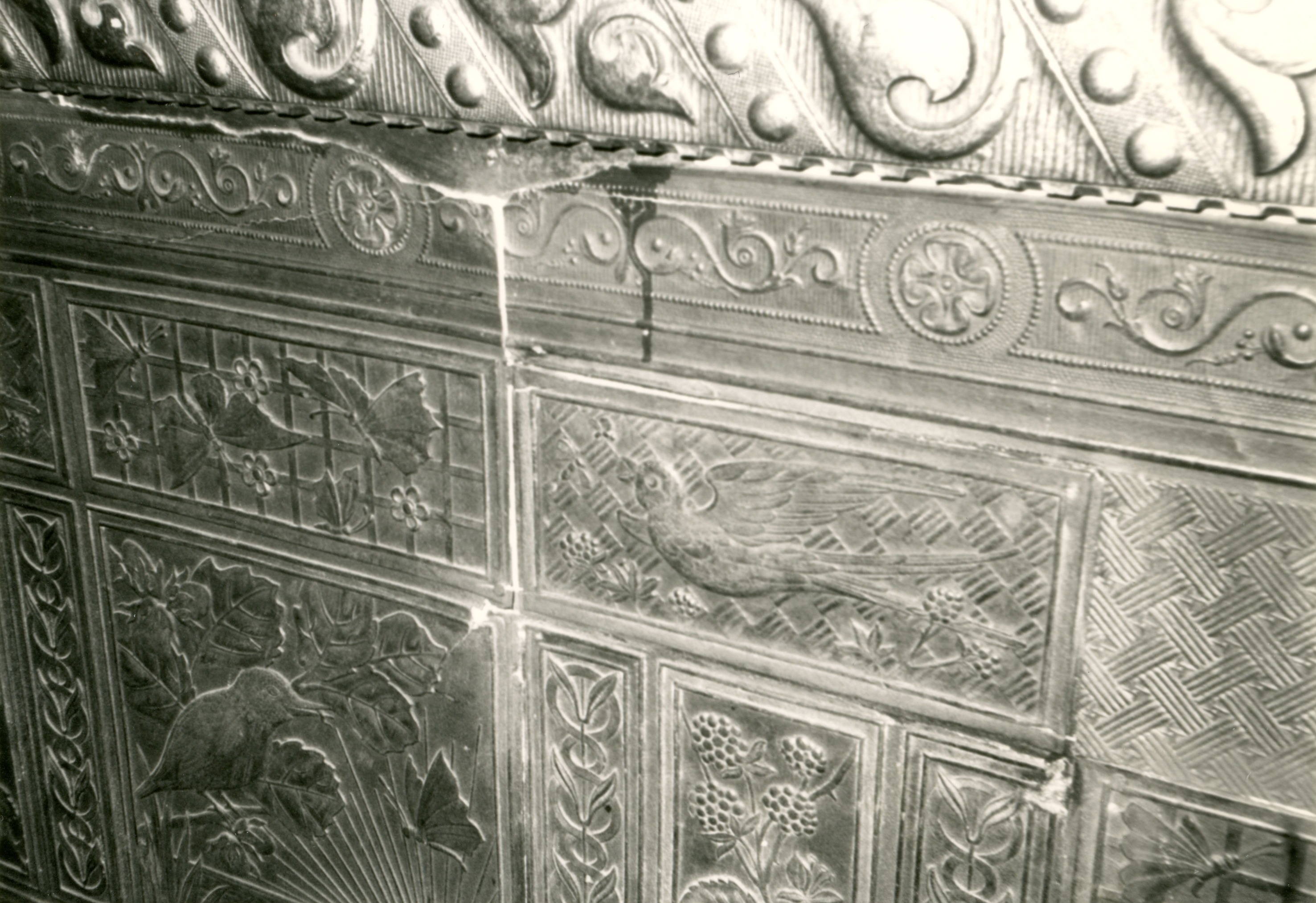 Lincrusta Walton in foyer