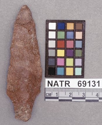 NATR   69131 -- Ledbetter Cluster projectile point