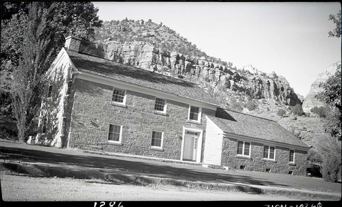 New NPS dormitory for seasonal rangers, Oak Creek.